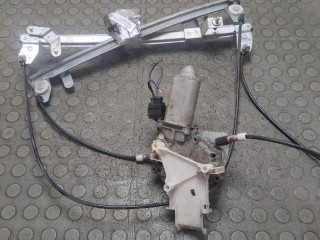 Стеклоподъёмник крышки багажника Land Rover Freelander 1 2003-2006, CVH101150