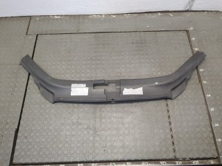 Накладка замка капота левая передняя, Audi Q7 2005-2009