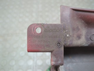 Накладка под фонарь левая, ориг. номер 781299U01A, Nissan Note E11 2005-2008