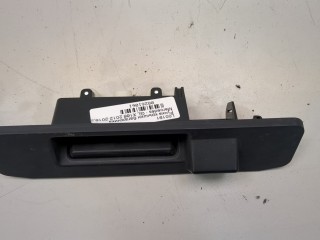 Кнопка открывания багажника с крышки Mercedes GL-Класс 2012-2016, A1667500593