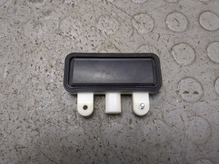 Кнопка открывания багажника с крышки Mercedes E W212 2009-2013, A2218702410