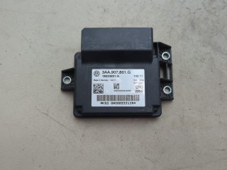 Блок управления стояночным тормозом Volkswagen Passat CC 2008-2012, 18233201A