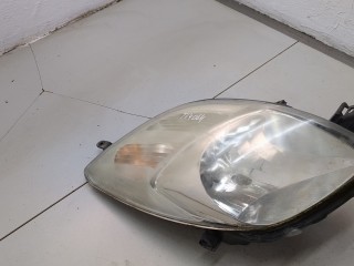 Фара (передняя) правая, ориг. номер 81110-0D130, Toyota Yaris 2005-2009