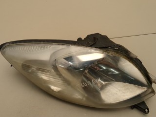 Фара (передняя) правая, ориг. номер 811500D130, Toyota Yaris 2005-2009