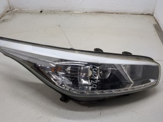 Фара (передняя) правая KIA Cee'd 2010-2012, 92102A2050