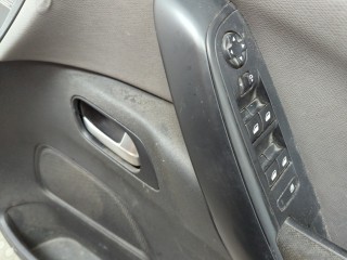 Замок двери правый передний, Citroen C4 Grand Picasso 2013-2016