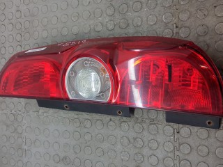 Фонарь (задний) правый Opel Combo 201-2024, 95513785