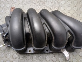 Коллектор впускной, ориг. номер 171200D040, Toyota Matrix 2002-2004