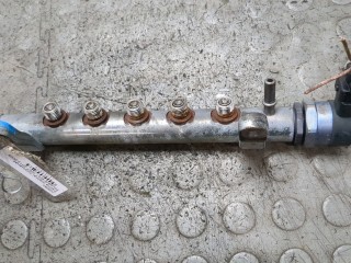 Рампа (рейка) топливная Peugeot 4007 2007-2012, 2.2 л, дизель