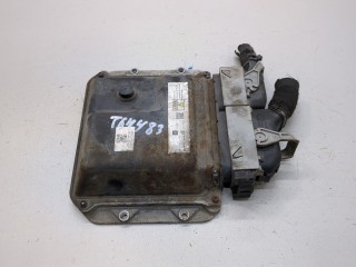Блок управления двигателем Opel Zafira B 2008-2014, 55590118