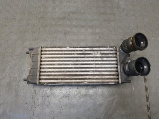 Радиатор интеркулера Peugeot 5008 2009-2013, 1.6 л, МКПП, 9684212480