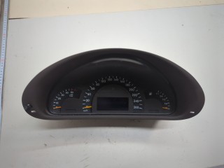 Щиток приборов (приборная панель) Mercedes C W203 2000-2004, левый руль, A2035403047