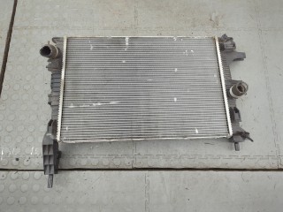 Радиатор охлаждения двигателя Ford Focus 2011-2015, 1.0 л, МКПП, CV618005VC