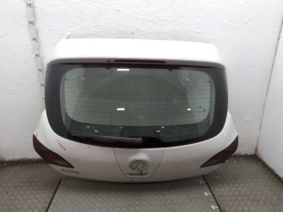Крышка (дверь) багажника Opel Astra 2006-2014