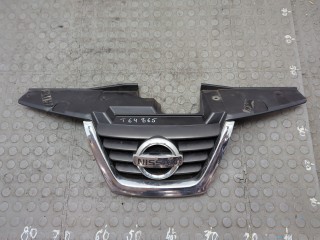 Решетка радиатора Nissan Juke 2010-2014, 1.5 л, МКПП