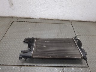 Радиатор охлаждения двигателя Opel Astra 2006-2014, 1.6 л, МКПП