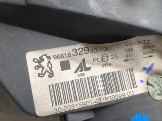 Фара (передняя) правая, ориг. номер 9681832980, Peugeot 307 2005-2008