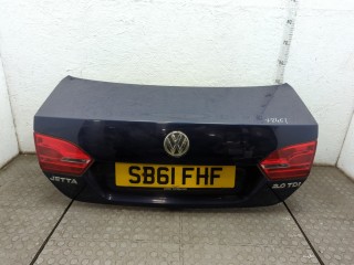 Кнопка открывания багажника с крышки Volkswagen Jetta 2010-2014, 5N0827566T