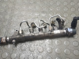 Рампа (рейка) топливная Volkswagen Golf 6 2008-2012, 2.0 л, дизель