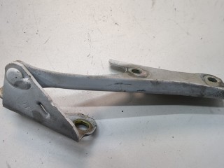 Петля капота правая Mitsubishi Outlander 2002-2009