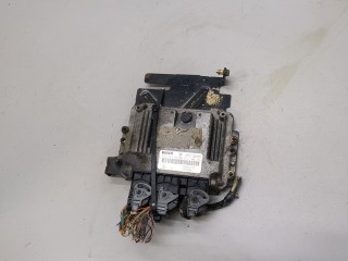 Блок управления двигателем Renault Megane 2002-2006, 8200527725