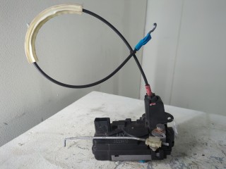 Замок двери правый задний Opel Zafira B 2008-2014, 13220372