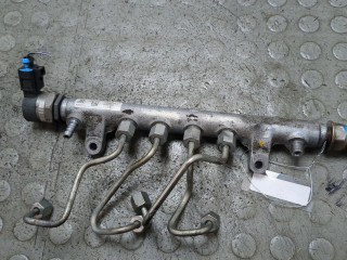 Рампа (рейка) топливная Audi A4 (B8) 2007-2012, 2.0 л, дизель