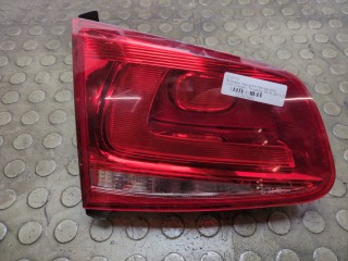 Фонарь крышки багажника левый Volkswagen Touareg 2010-2014