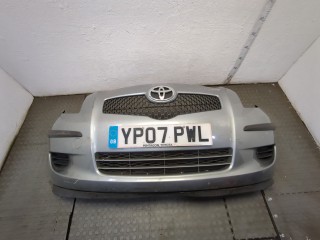 Бампер передний Toyota Yaris 2005-2009