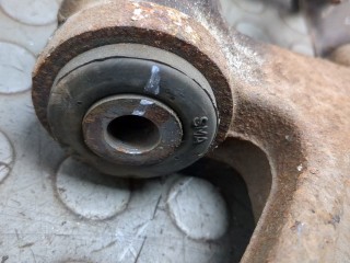 Рычаг подвески правый передний, Honda Stream 2006-2009