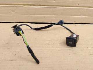 Разъем AUX / USB Audi Q5 8R [рестайлинг] 2012-2017, 8J0035475