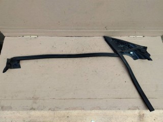 Уплотнитель двери передней правой, 8T8837480D, Audi A5 8T [рестайлинг]