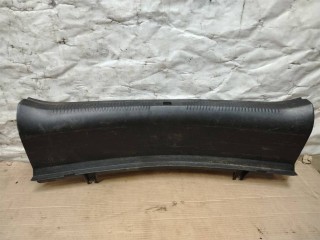 Накладка внутренняя на заднюю панель кузова Audi A6 C6/4F 2004-2008, седан, 4F5863471