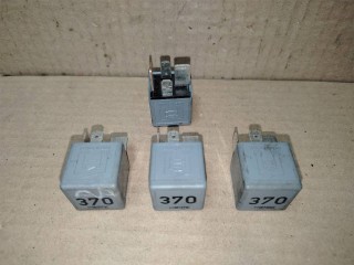 Реле (прочие) Audi A8 D3/4E [2-й рестайлинг] 2007-2010, 8D0951253