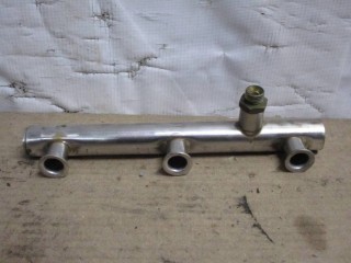 Топливная рампа Audi A6 C6/4F [рестайлинг] 2008-2011, 3.0 л, бензин, 06E130090F