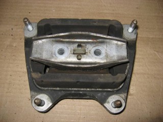 Подушка крепления КПП Audi A6 C6/4F 2004-2008