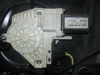 Моторчик стеклоподъемника задний правый, ориг. номер 4F0959802C, Audi A6 C6/4F 2004-2008