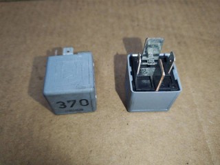Реле (прочие) Audi Q7 4L 2005-2009, 8D0951253