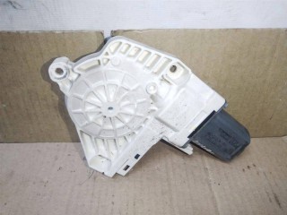 Моторчик стеклоподъемника передний правый Audi A6 C6/4F [рестайлинг] 2008-2011, седан, левый руль, 8K0959802A