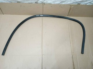 Уплотнитель Audi A5 8T 2007-2011, купе, левый руль, 8T0831707D