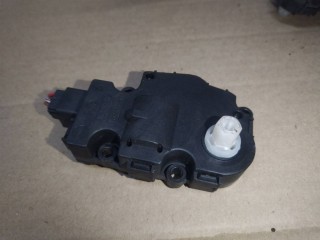 Моторчик заслонки печки, ориг. номер EFB330, K9749005, Audi A4 B8/8K 2007-2012
