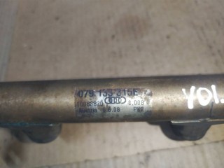 Топливная рампа, ориг. номер 079133315E, Audi A8 D3/4E [2-й рестайлинг] 2007-2010