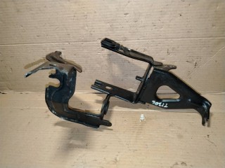 Крепление блока ABS Audi A8 D3/4E [2-й рестайлинг] 2007-2010, 4E0614119N