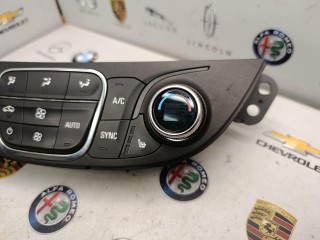 блок управления печки/климат-контроля, ориг. номер 84684288, Chevrolet Malibu 9 поколение [рестайлинг] 2018-2026