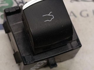 кнопка открытия багажника, ориг. номер 01561170210, Alfa Romeo Stelvio 1 поколение 2016-2020