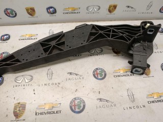 кронштейн крепления бампера правый, ориг. номер 95B807890F, Porsche Macan  [2-й рестайлинг] 2021-2024