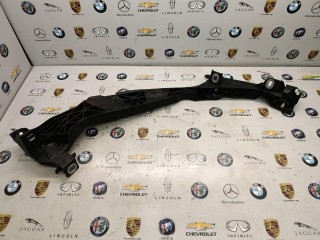 кронштейн крепления бампера левый, ориг. номер 95B807889F, Porsche Macan  [2-й рестайлинг] 2021-2024