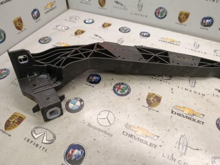 кронштейн крепления бампера левый, ориг. номер 95B807889F, Porsche Macan  [2-й рестайлинг] 2021-2024