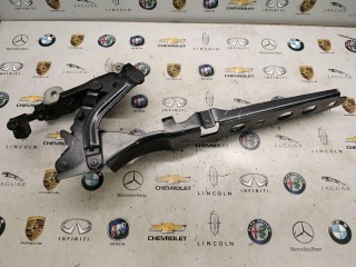 петля капота левая, ориг. номер 95B823301F, Porsche Macan  [2-й рестайлинг] 2021-2024