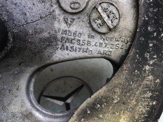 кулак передний правый, ориг. номер 95B407254F, Porsche Macan 1 поколение [2-й рестайлинг] 2021-2024